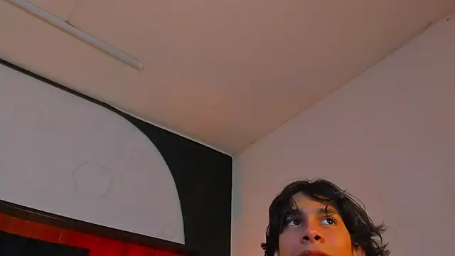 Cheys_Mast live sex cam