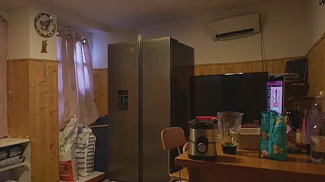 VanessaDoyle webcam