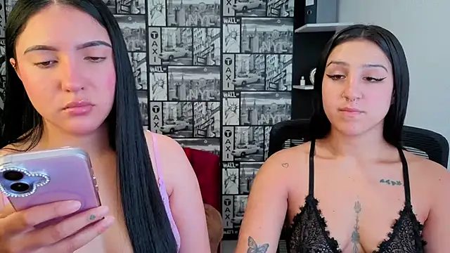 Isa_And_Natasha webcam