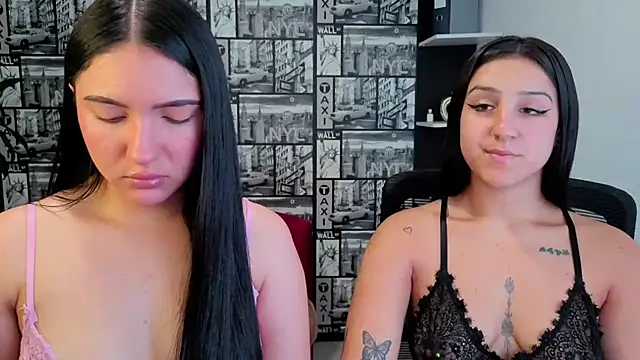Isa_And_Natasha webcam