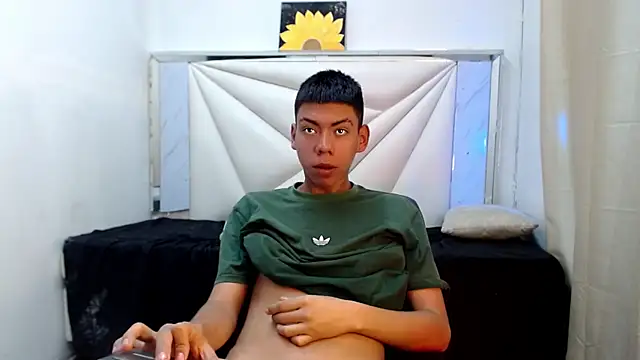 Liarr_ Live Web Cam Show