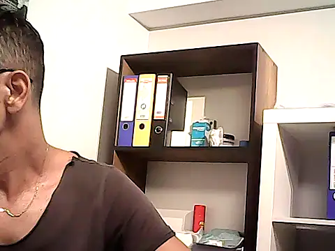 mastercharisma35 (Ask my age) - like tips pls. ı stand up for you.. okey