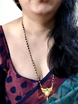 Yazhini-Cam webcam