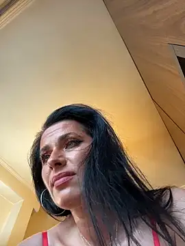 Hotmomcheckk_ webcam