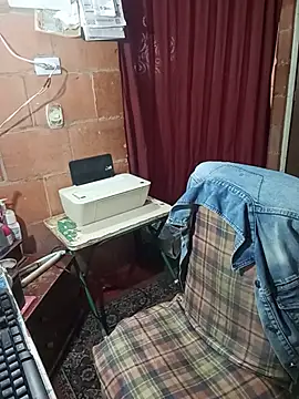 isis_milove webcam