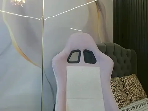 naomis_36 webcam