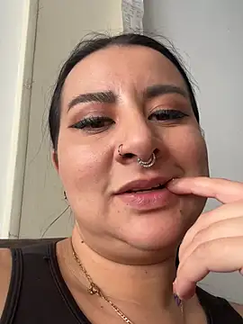 Abril_Luv webcam