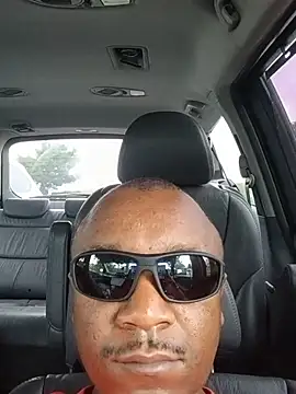 BIGBLACKLEGDAXXX webcam