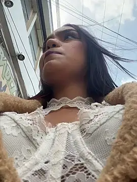 Sara-77 webcam