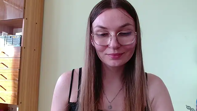 LooveELLYx webcam