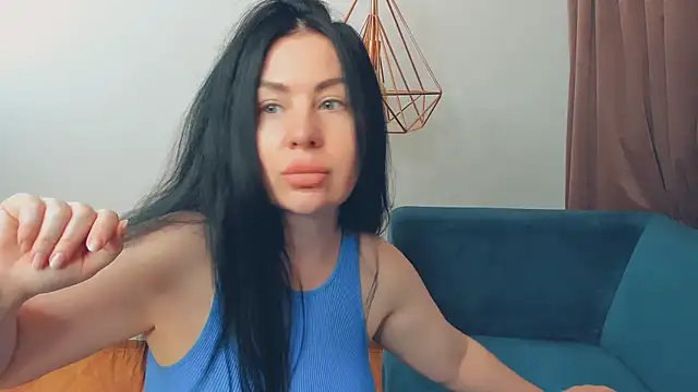 BrilliantGirll webcam