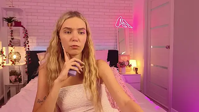 nikkiryx - NikkiRyx's free webcam - UK Sex Cams