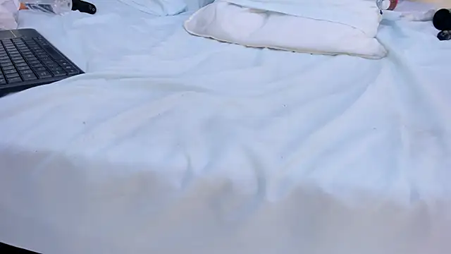 mayaevansmg webcam