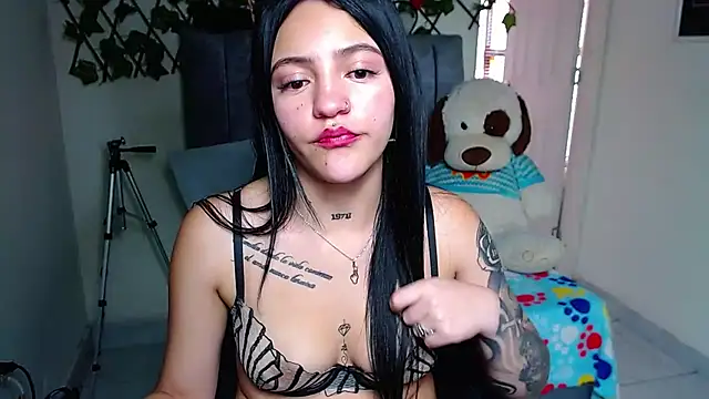 Violettasquirt webcam