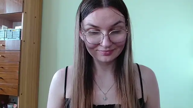 LooveELLYx webcam