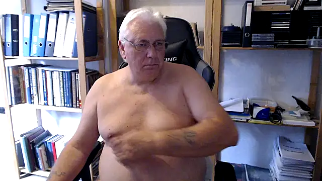 schwanzhurexxl (M grandpa) - 10000 Follower