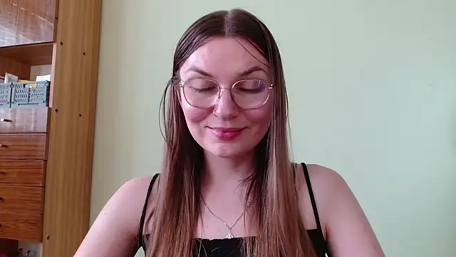LooveELLYx webcam