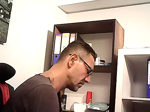 mastercharisma35 webcam