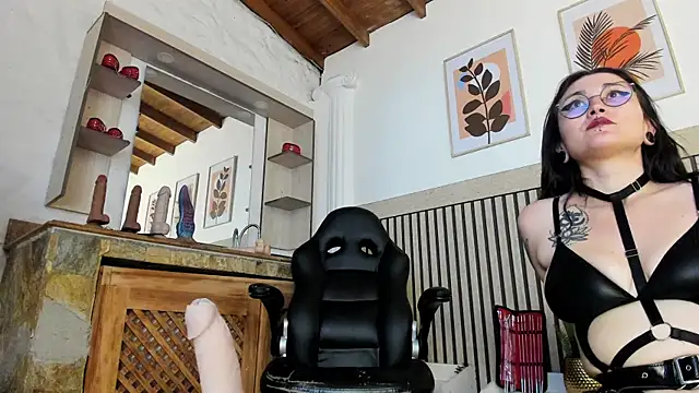 madame_ibby webcam