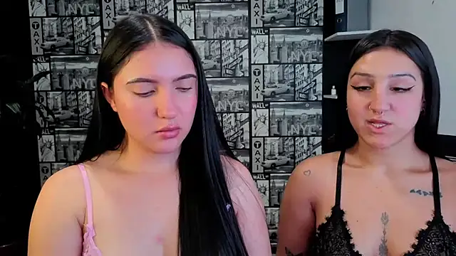 Isa_And_Natasha webcam