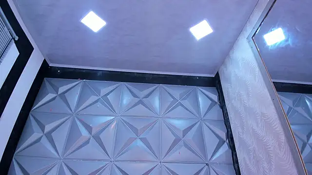 BustyGlow webcam