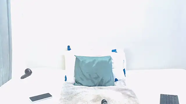 Tinnypussie webcam