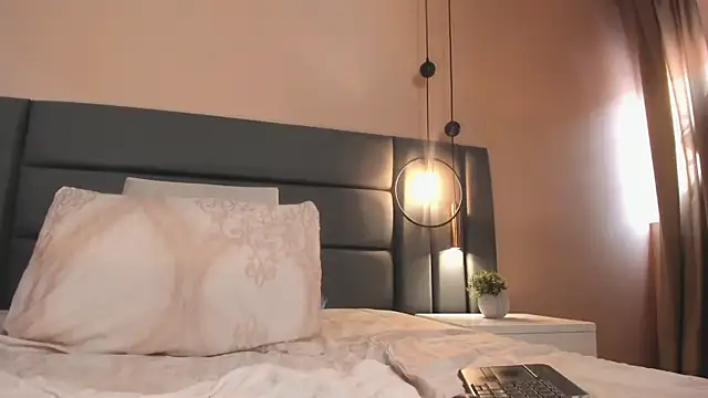 christy_sea - Christy_Sea's free webcam - UK Sex Cams