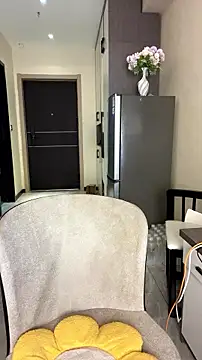 mo-mo-69 Live Web Cam Show