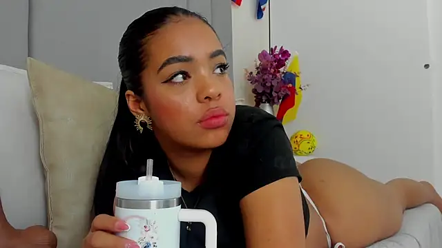cannelasmith - CannelaSmith's free webcam - UK Sex Cams