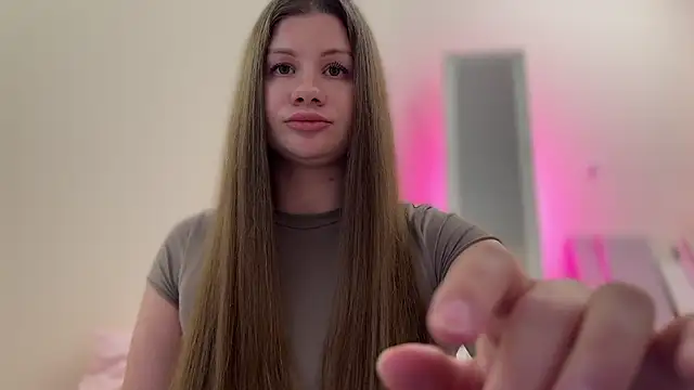 JuicyHelenX webcam
