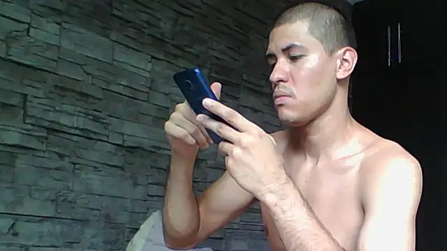 Sexylatin64 webcam
