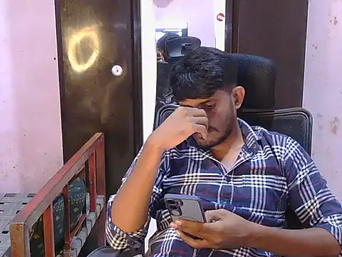 HotXKrish webcam