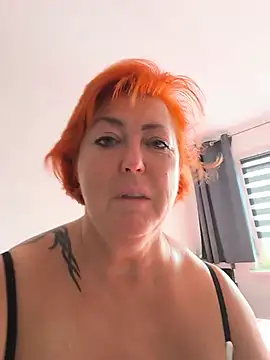 MissSilken webcam
