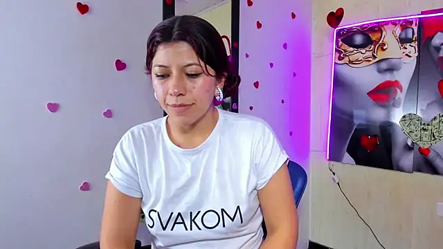 Raven_Rouge_ webcam