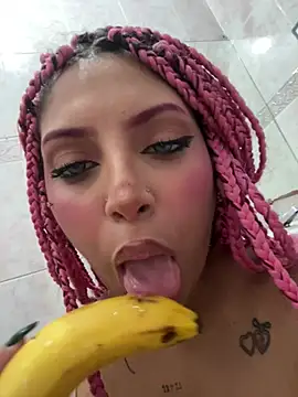 GiaRedd webcam