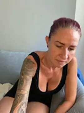 GermanMilfJasmin webcam