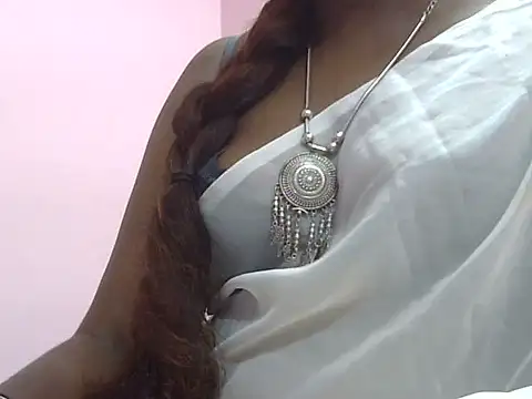 tamil-priyaaa webcam