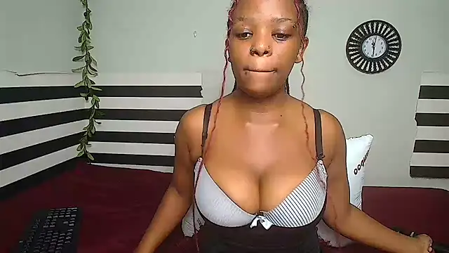 FreakyNubian webcam