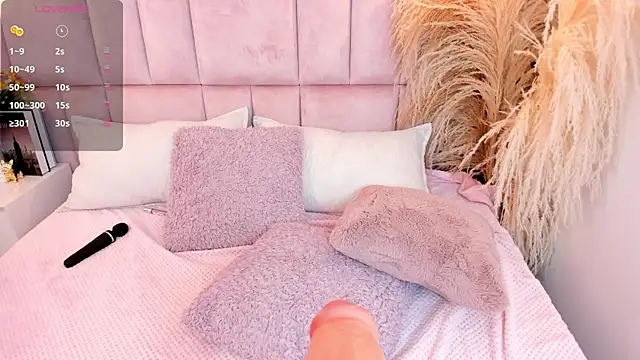 isa_croft_ webcam