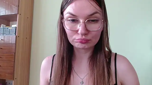 LooveELLYx webcam