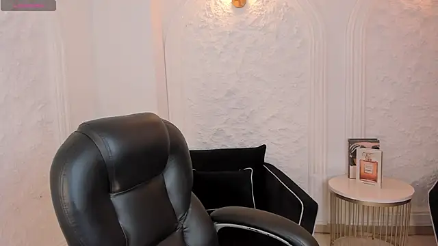 ArianaDumont webcam