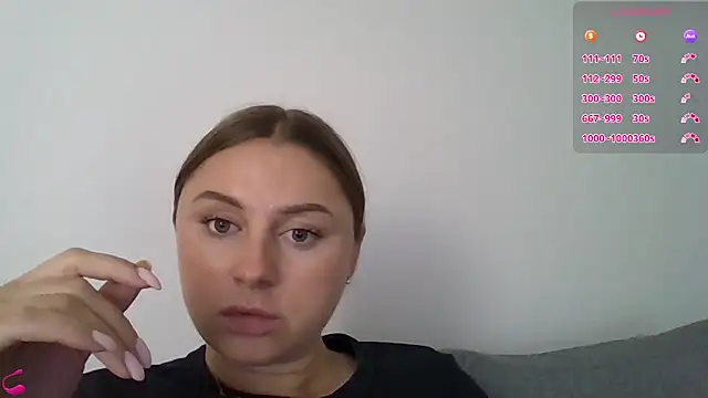 mia_bloomy webcam