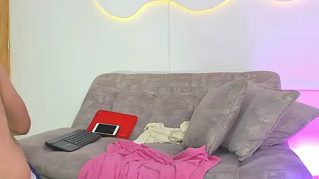 ArohomLester_ webcam