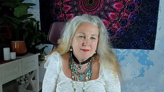 LilaMaharani webcam