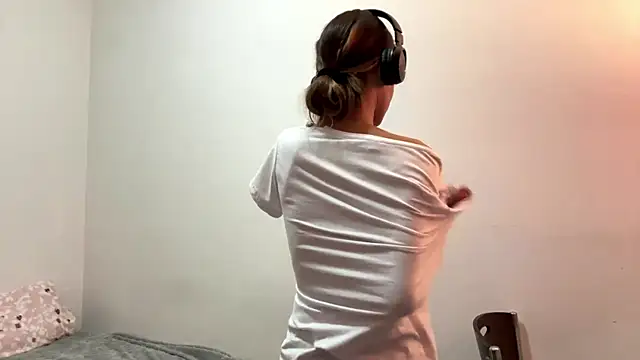 JuliaPierce webcam