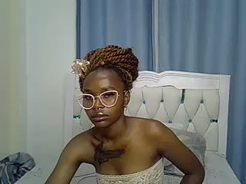 Prettyxoxoo webcam