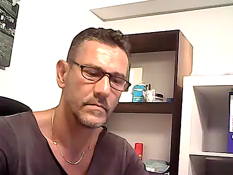 mastercharisma35 (Ask my age) - like tips pls. ı stand up for you.. okey