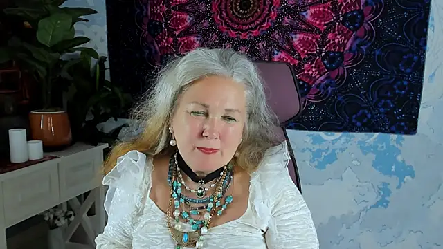 LilaMaharani webcam