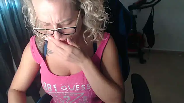 LARACRUZ30 webcam