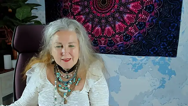 LilaMaharani webcam